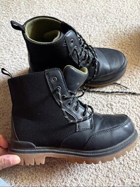 Cat & Jack Black Lace-Up Kids Ankle Boots with Tan Outsole